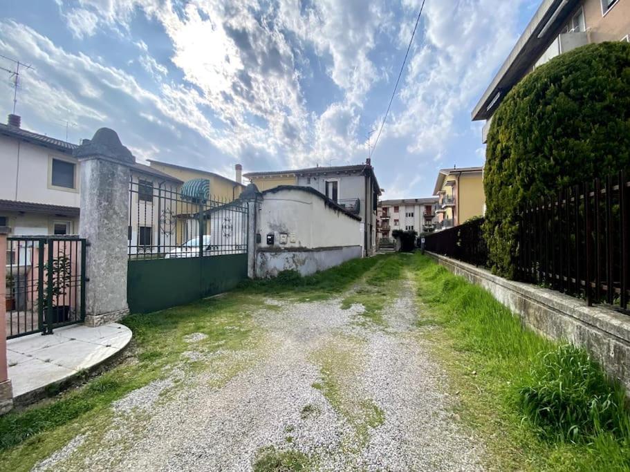 Appartement Zona Fiera A 10 Minuti Dal Centro Con Parcheggio à Vérone Extérieur photo