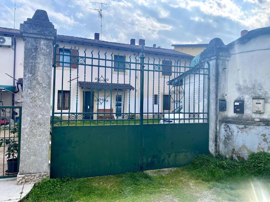 Appartement Zona Fiera A 10 Minuti Dal Centro Con Parcheggio à Vérone Extérieur photo